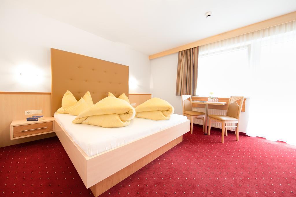Fruehstueckspension Astoria Sölden Dış mekan fotoğraf